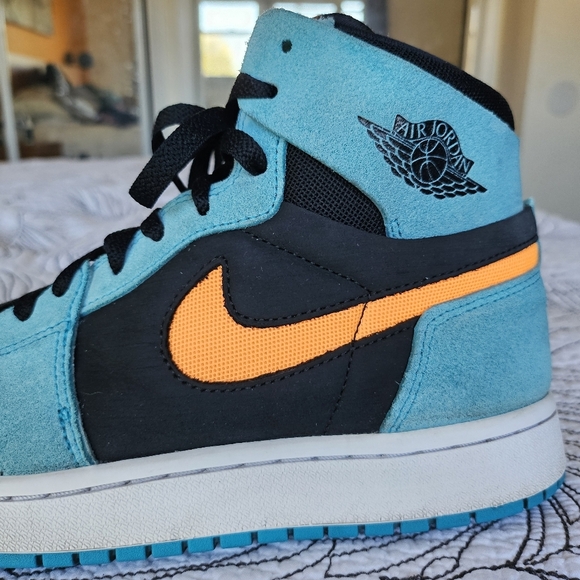 VGUC Nike Jordan 1 High Zoom Air CMFT Bleached Aqua Teal Orange Black 9 - Picture 7 of 16